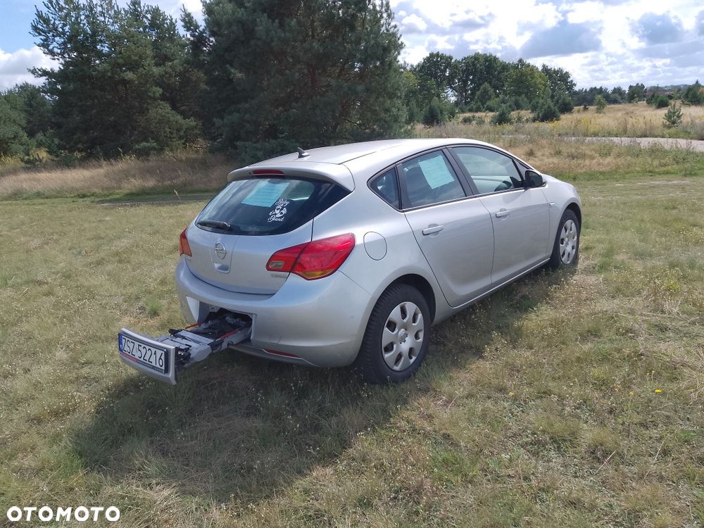 Opel Astra - 4