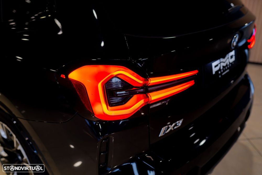 BMW iX3 M Sport Impressive - 18