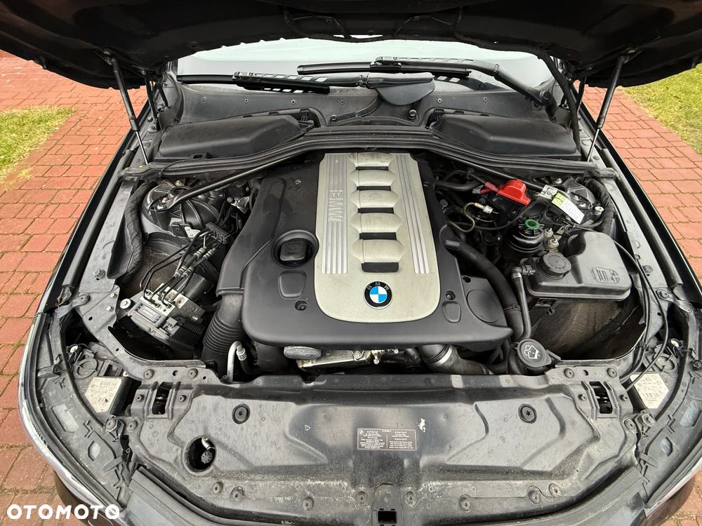 BMW Seria 5 525d - 18