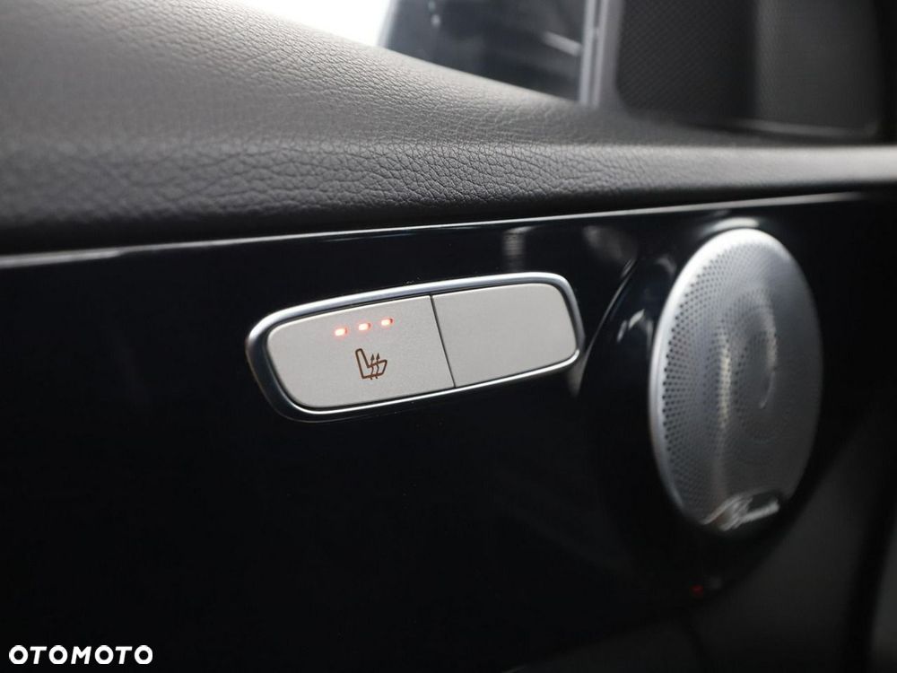 Mercedes-Benz Klasa C 220 d 4MATIC 9G-TRONIC - 37