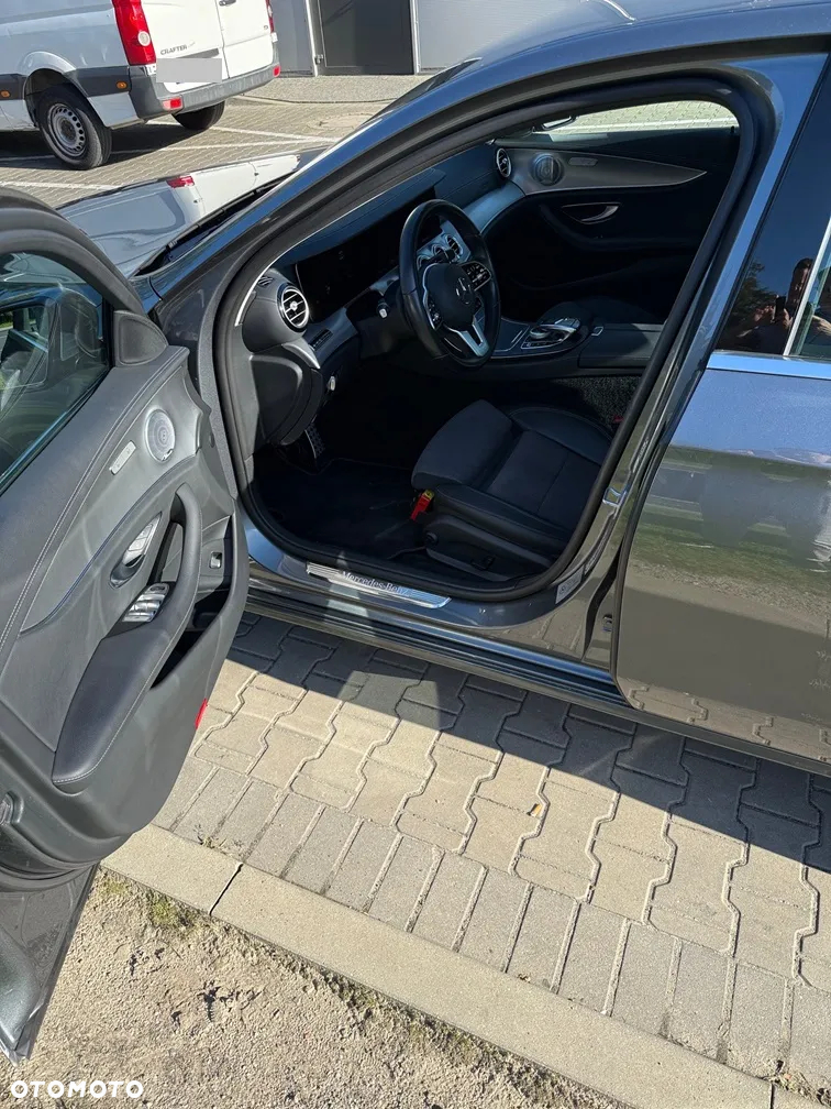 Mercedes-Benz Klasa E - 9