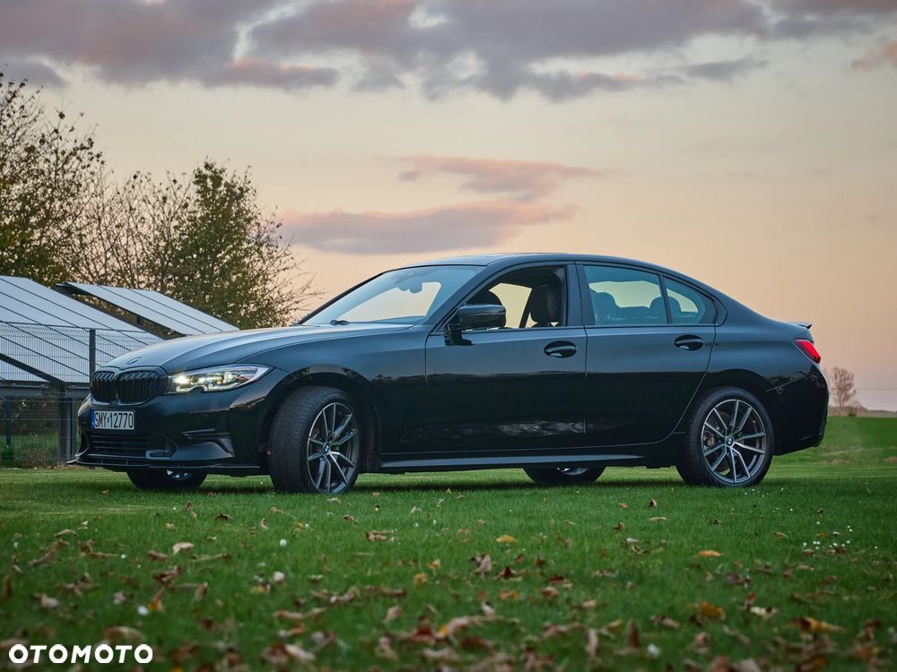 BMW Seria 3 330i xDrive Sport Line - 20