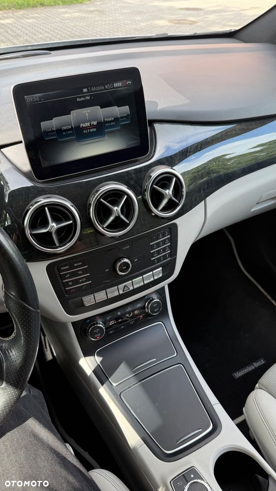 Mercedes-Benz Klasa B 220 4-Matic - 6