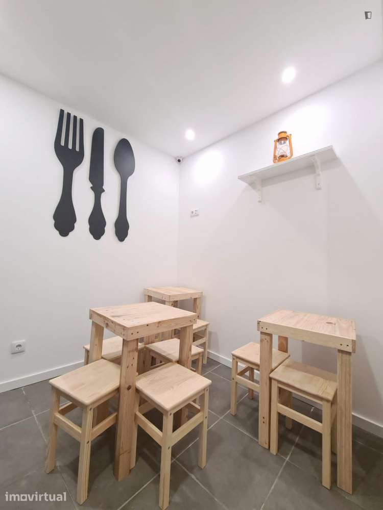 Quarto - localizado em Baixa Coimbra - Grande imagem: 4/9