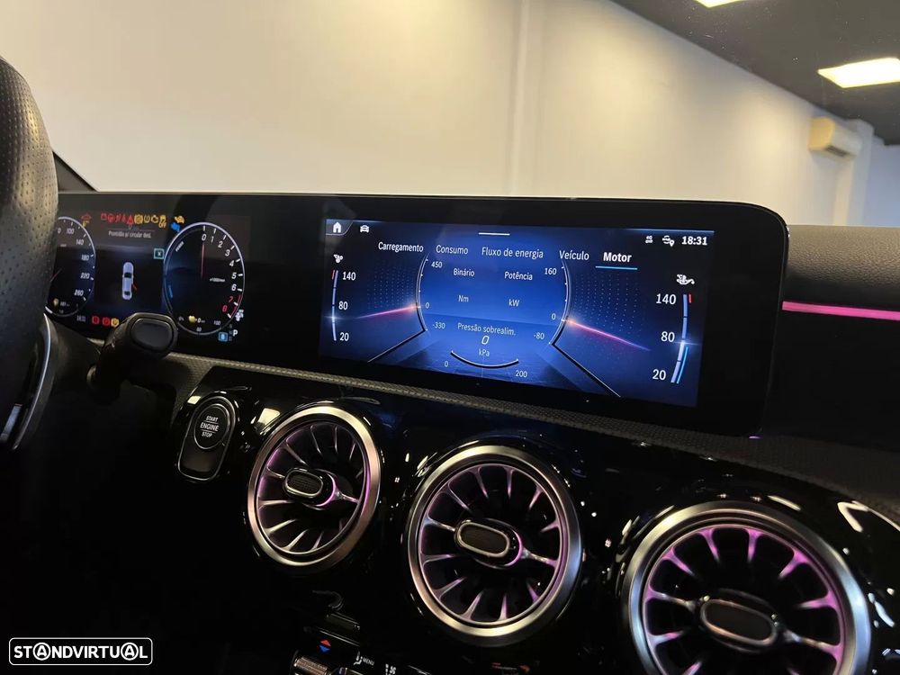 Mercedes-Benz A 250 Limousine e AMG Line - 19