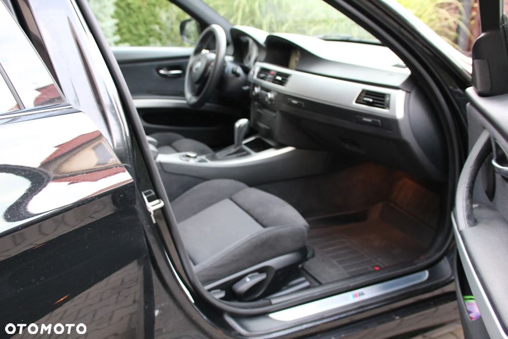 BMW Seria 3 330i xDrive - 8