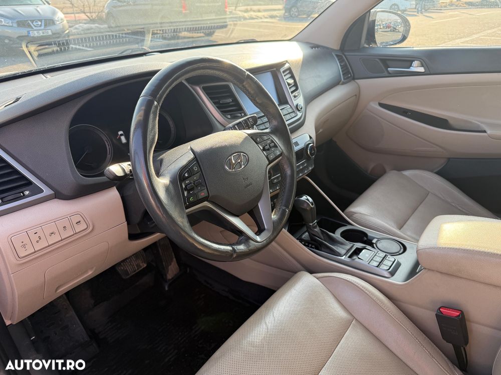 Hyundai Tucson 2.0 CRDI 4WD 6AT Luxury Pack+ - 7