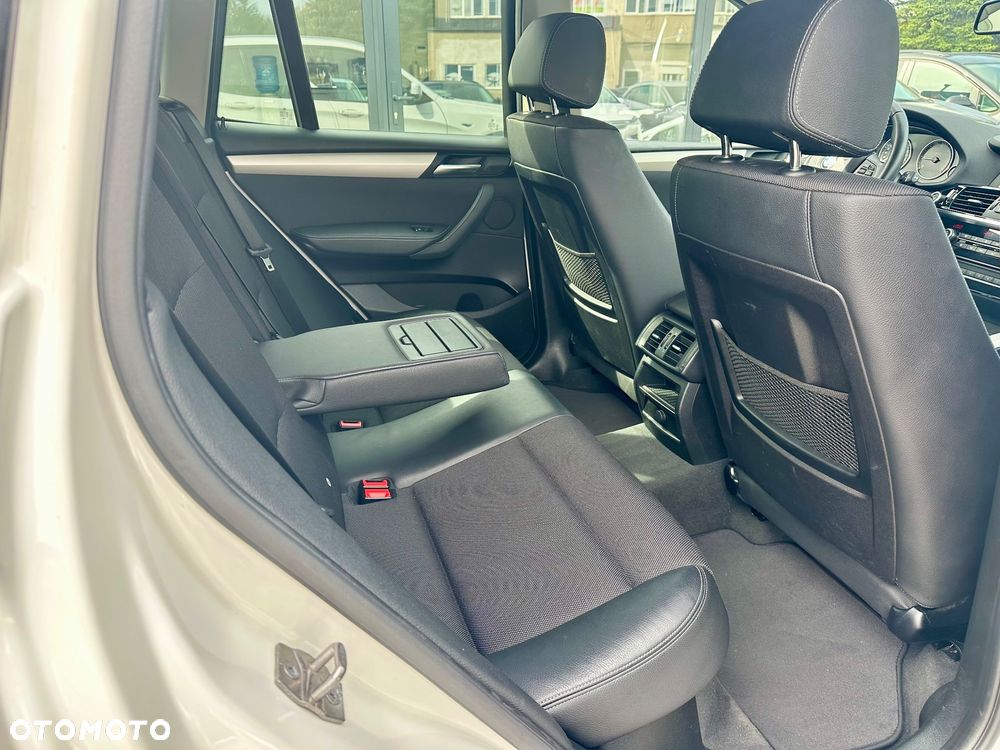 BMW X3 xDrive20d - 23