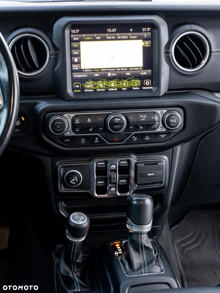 Jeep Wrangler Unlimited GME 2.0 Turbo Sahara - 28