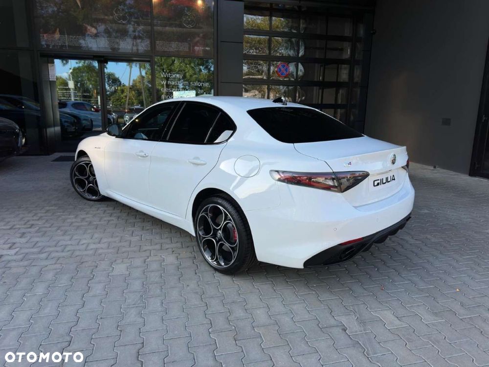 Alfa Romeo Giulia - 9
