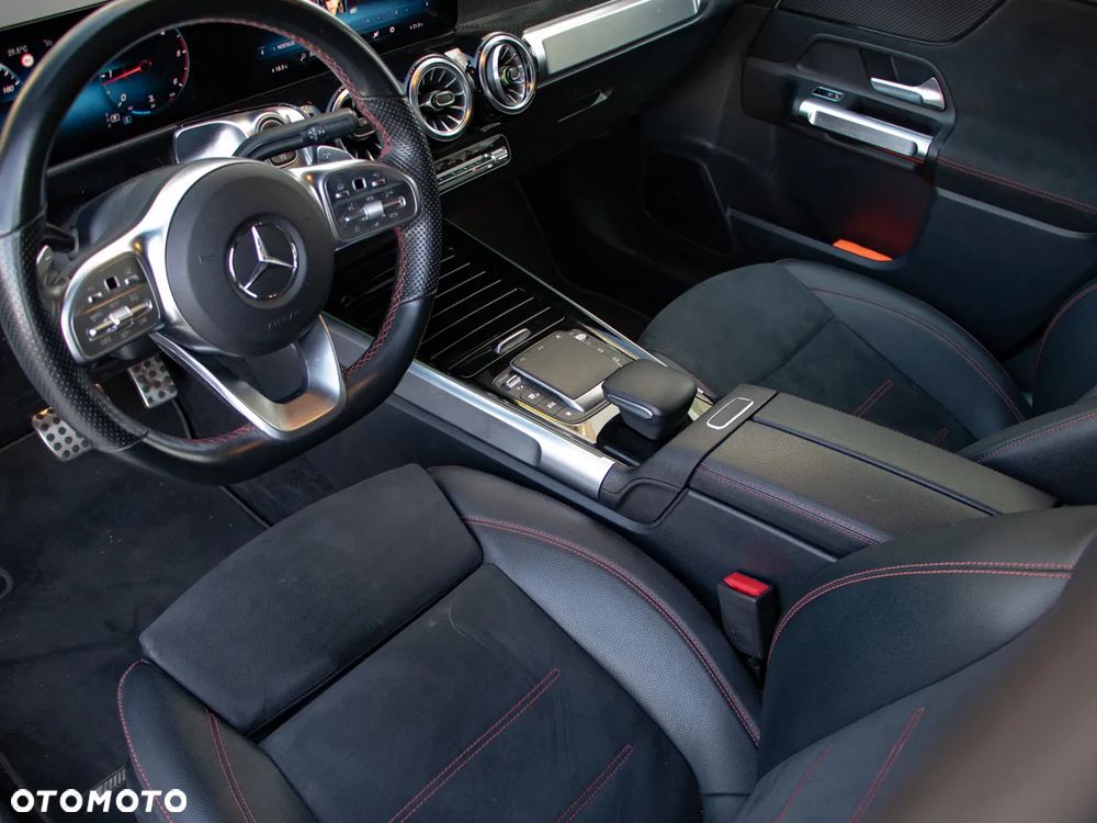 Mercedes-Benz GLB 220 d 4-Matic AMG Line 8G-DCT - 15