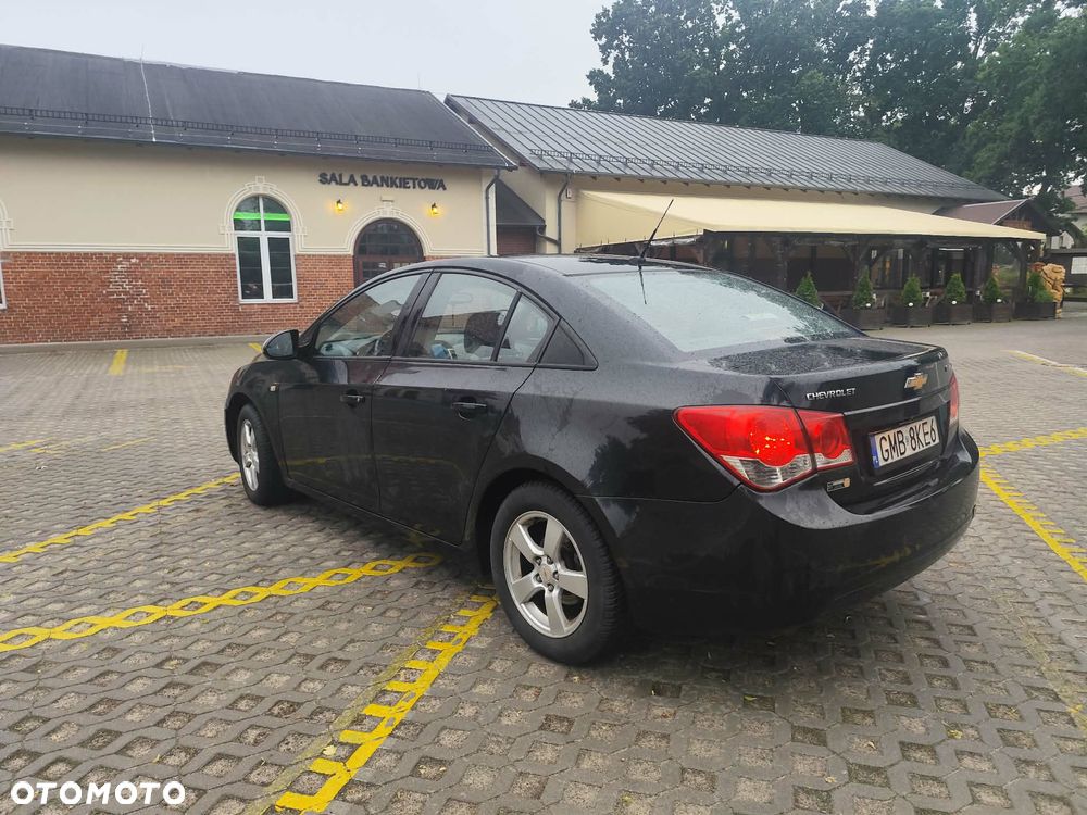 Chevrolet Cruze 1.6 LS - 9