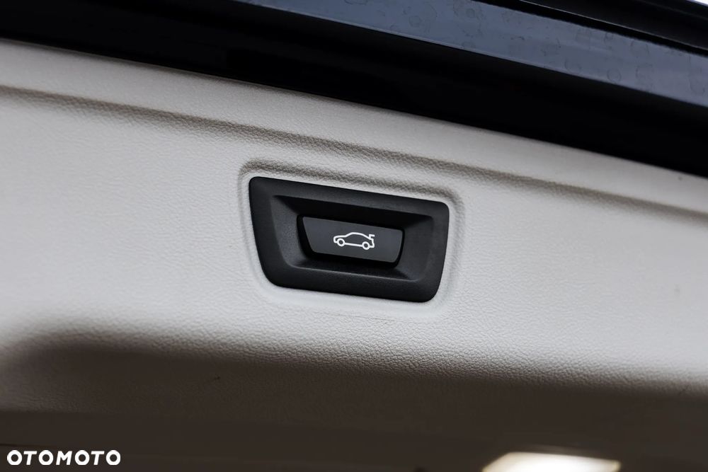 BMW Seria 3 318d - 18