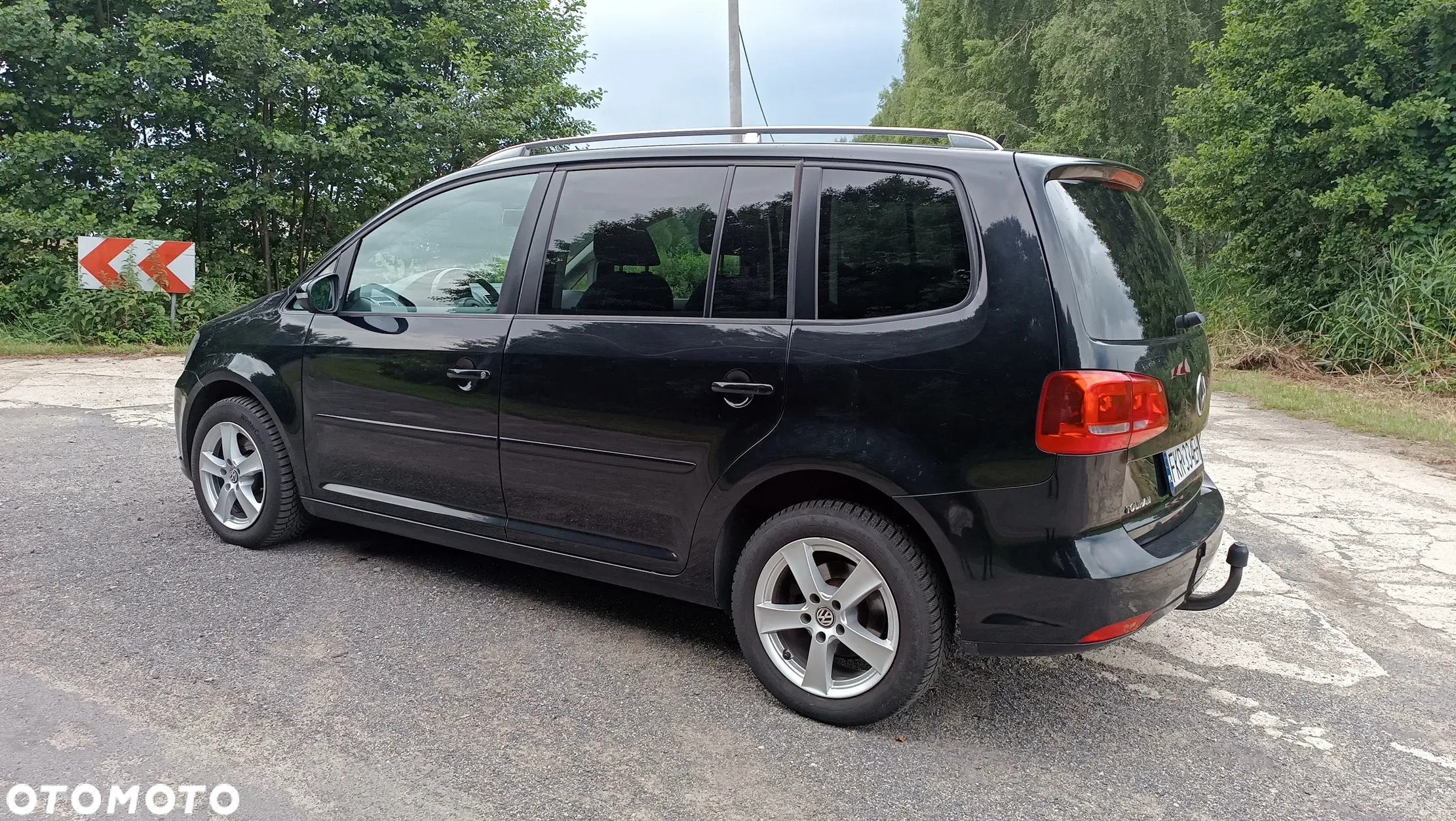 Volkswagen Touran - 11