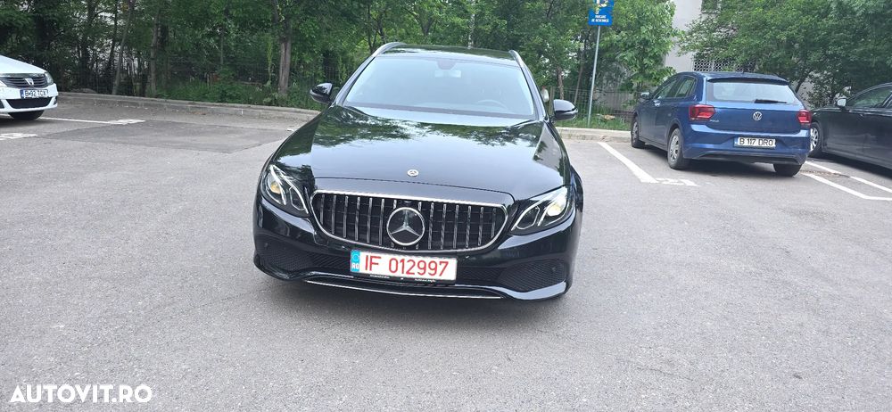 Mercedes-Benz E 220 d 4Matic 9G-TRONIC AMG Line - 2