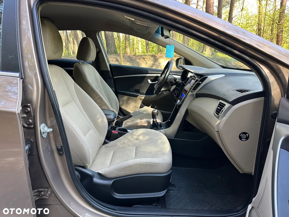 Hyundai i30 1.6 CRDi BlueDrive Go - 13