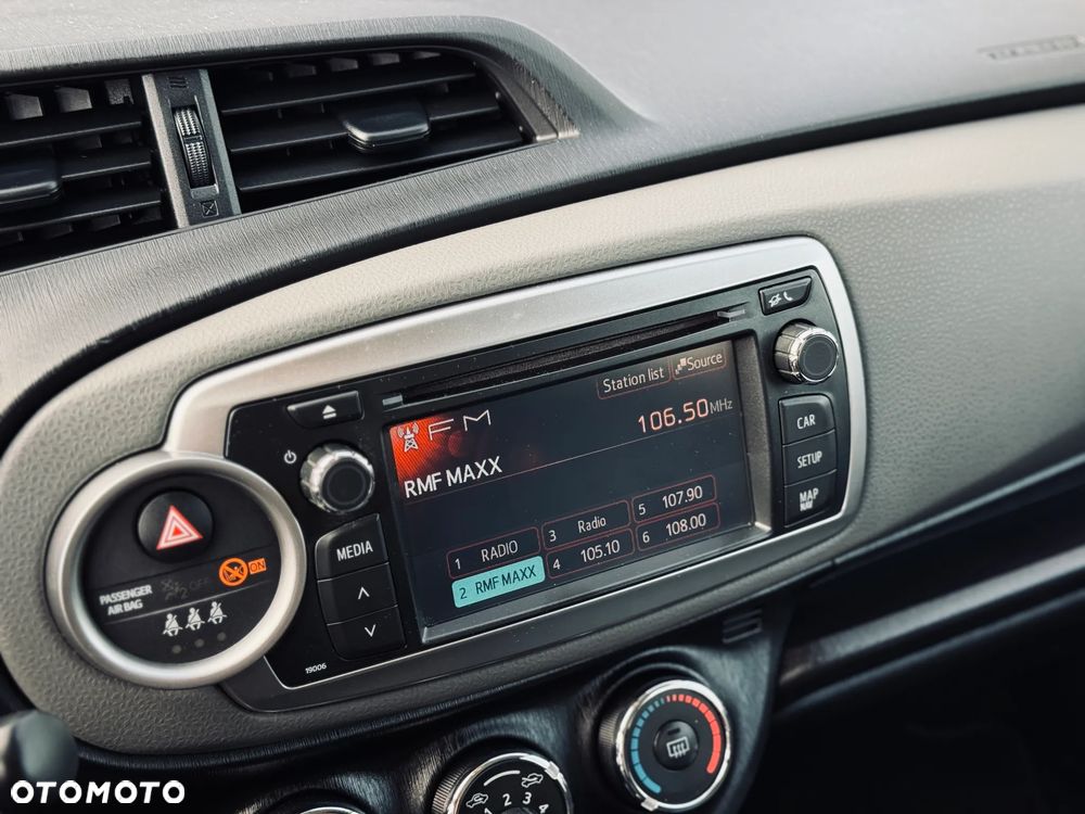 Toyota Yaris 1.33 VVT-i Lounge - 27