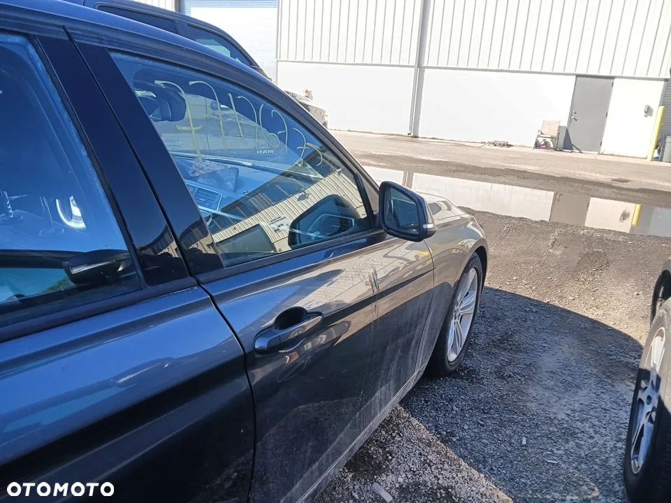BMW Seria 3 328i xDrive - 19