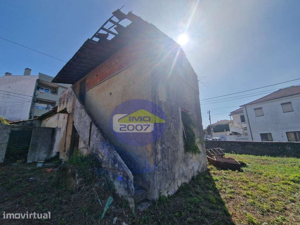 Moradia para Restauro em Esmoriz - Grande imagem: 2/8