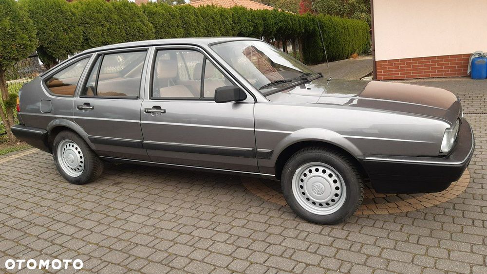 Volkswagen Passat - 8