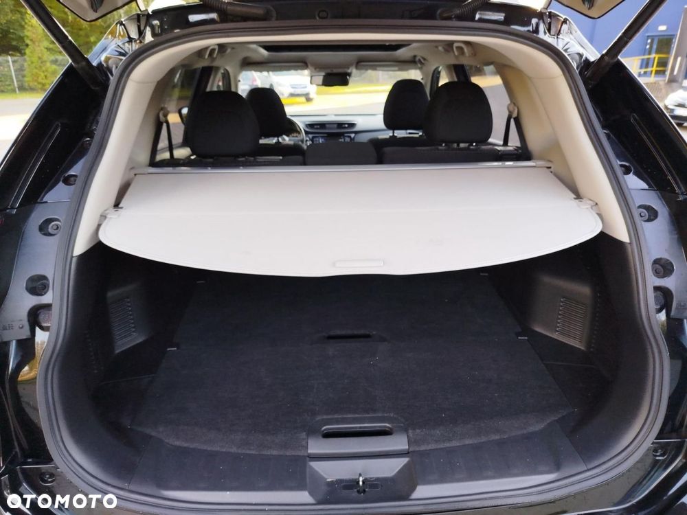 Nissan X-Trail 1.3 DIG-T N-Connecta 2WD DCT - 17