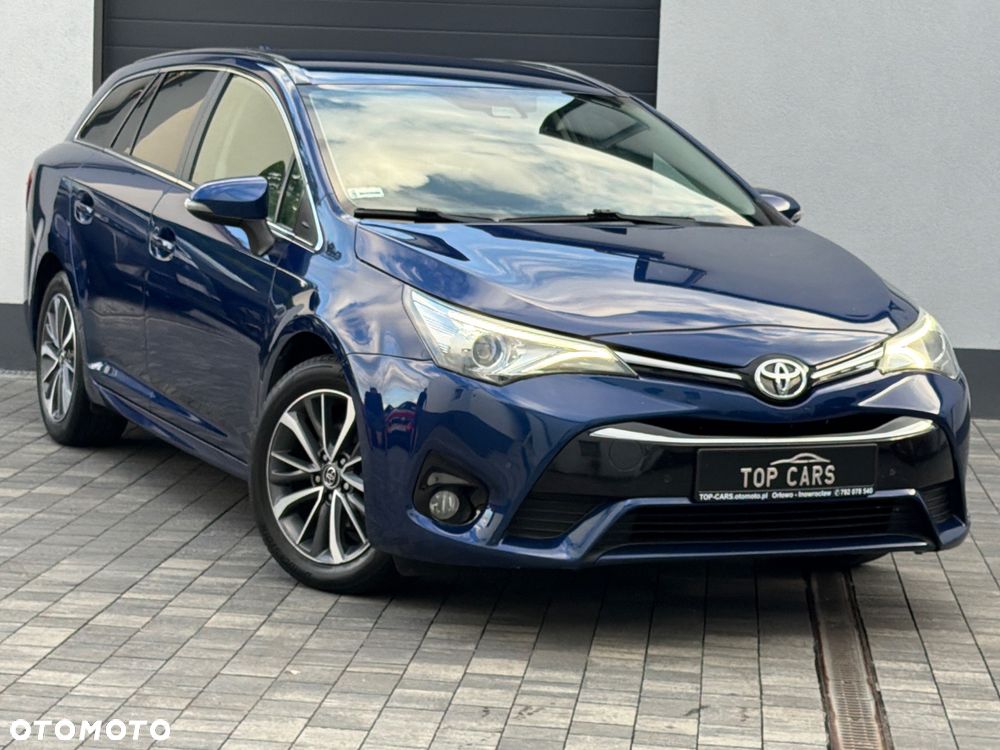 Toyota Avensis 1.8 Premium MS - 9