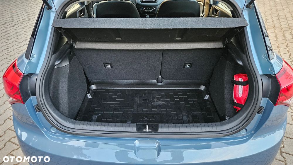 Hyundai i20 1.2 Elegant - 22