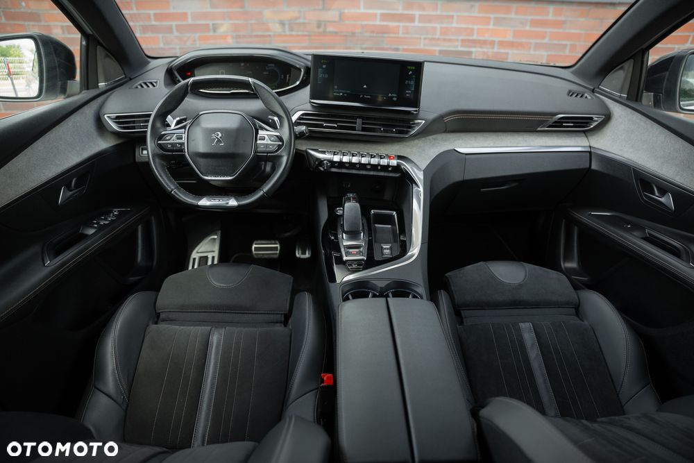 Peugeot 3008 1.6 PureTech HYbrid4 GT Line S&S EAT8 - 5