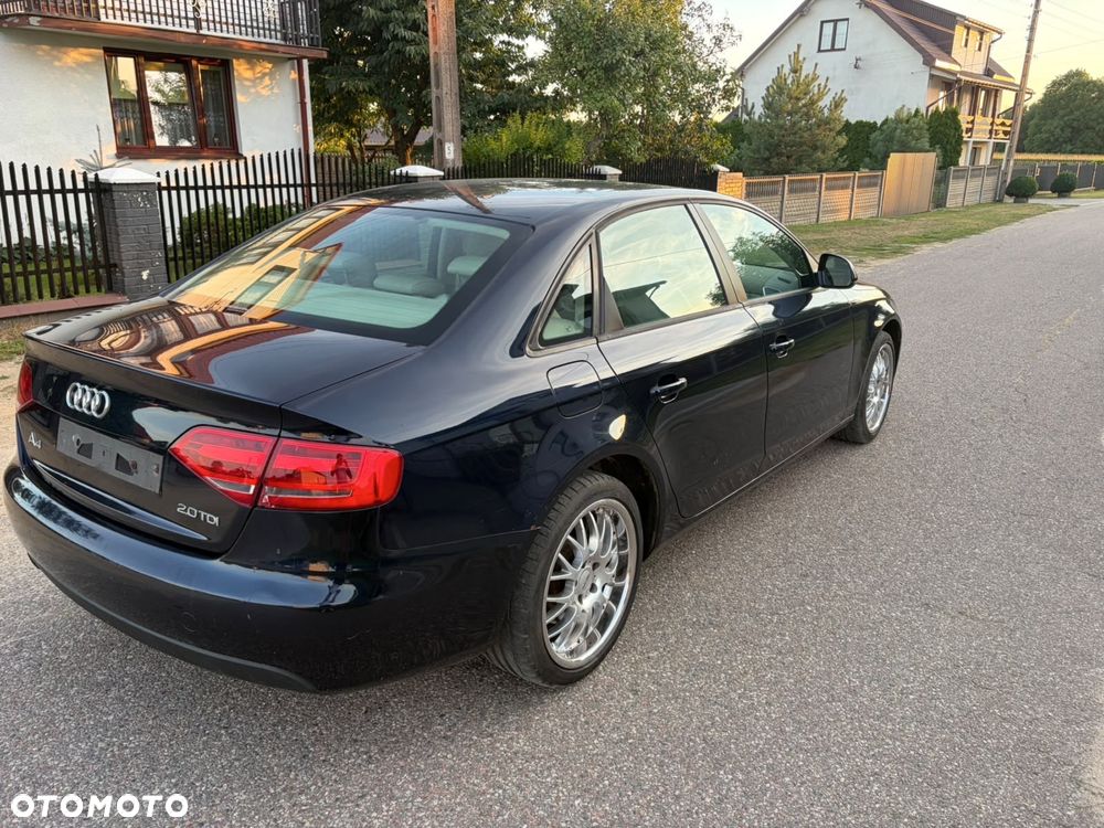 Audi A4 Limousine - 2