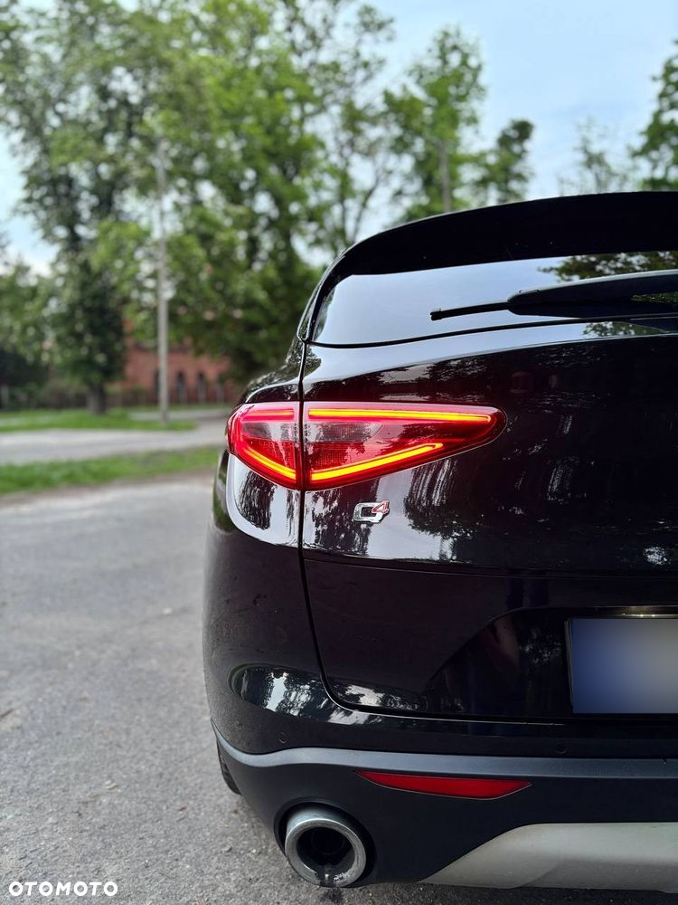 Alfa Romeo Stelvio 2.0 Turbo Q4 - 22