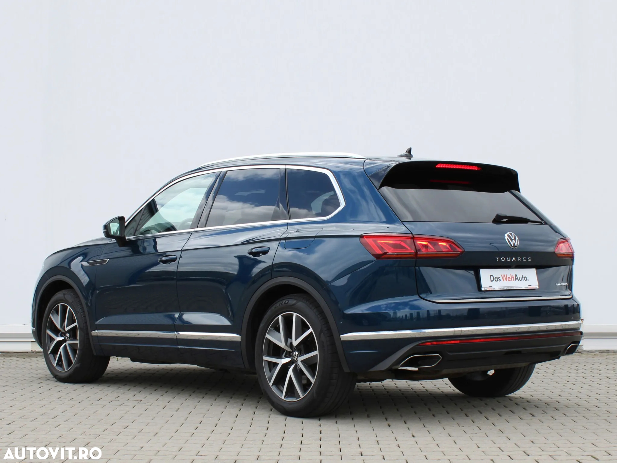 Volkswagen Touareg 3.0 V6 e-Hybrid 4Motion Aut. Elegance - 3