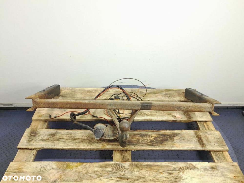 VW PASSAT B5 FL KOMBI HAK HOLOWNICZY DO PRZYCZEPY 7PIN - 1