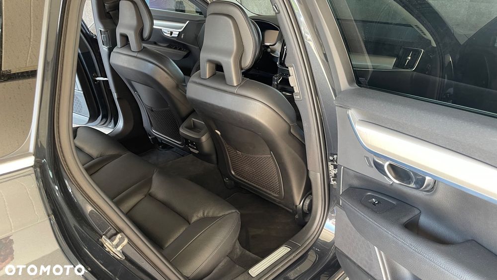 Volvo V90 D4 Momentum - 20
