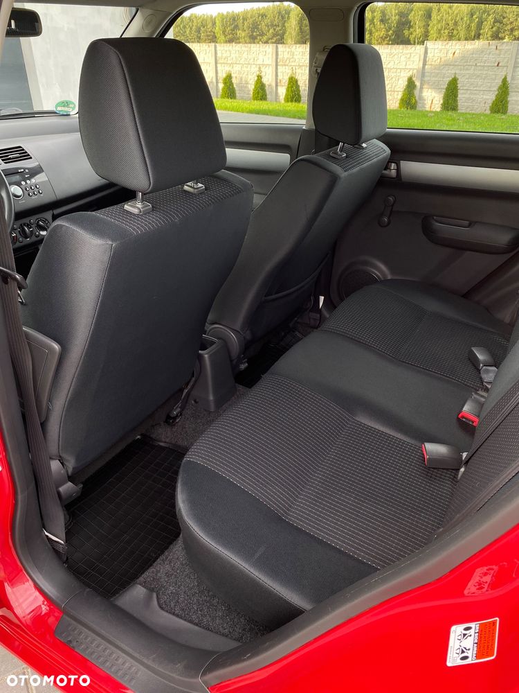 Suzuki Swift - 25