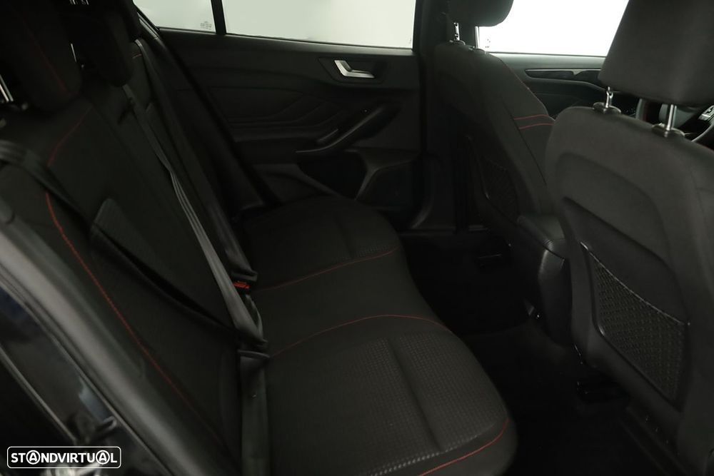 Ford Focus 1.0 EcoBoost MHEV ST-Line X - 21