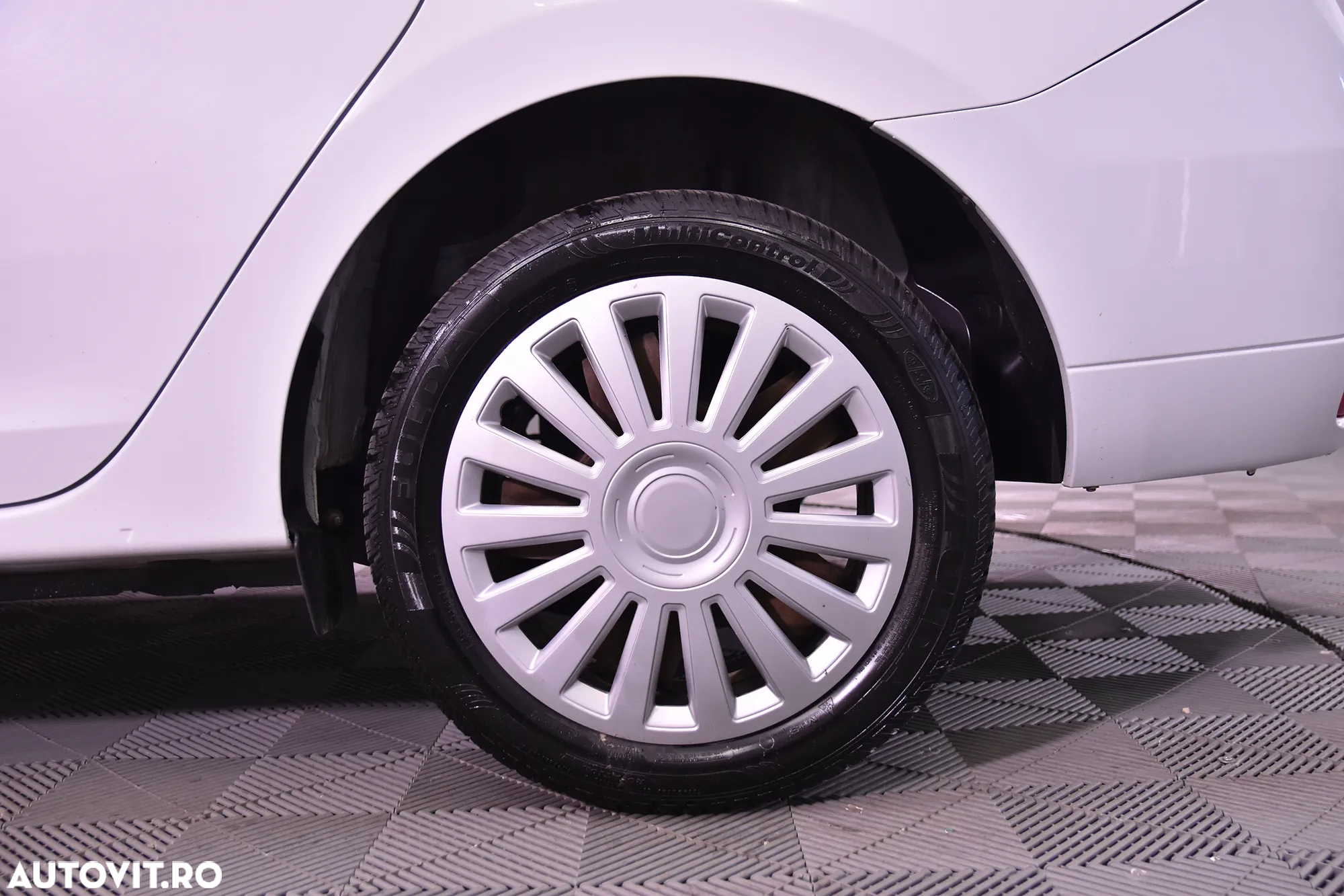 Dacia Logan - 13