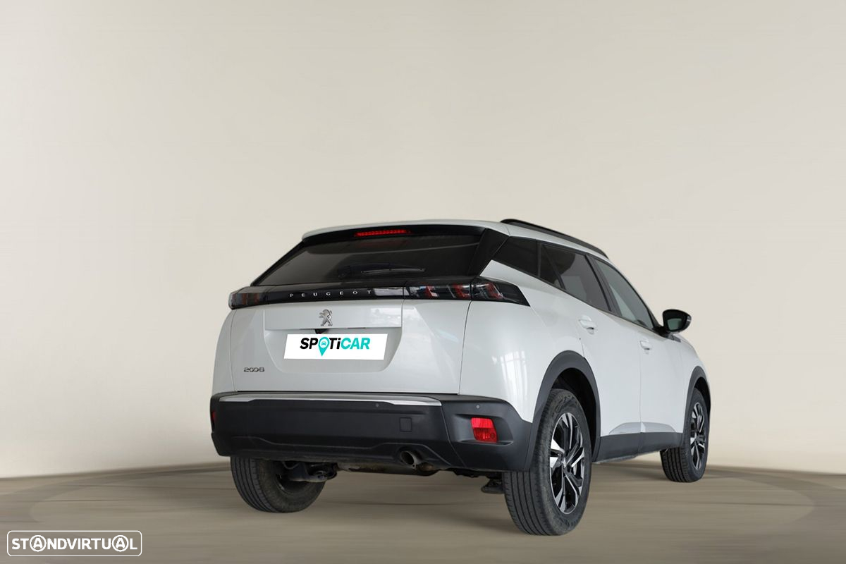 Peugeot 2008 1.2 PureTech Allure Pack - 4