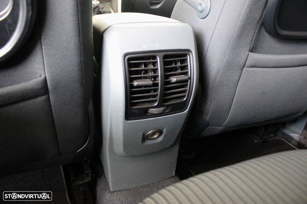 Ford C-Max 1.6 TDCi Trend - 38