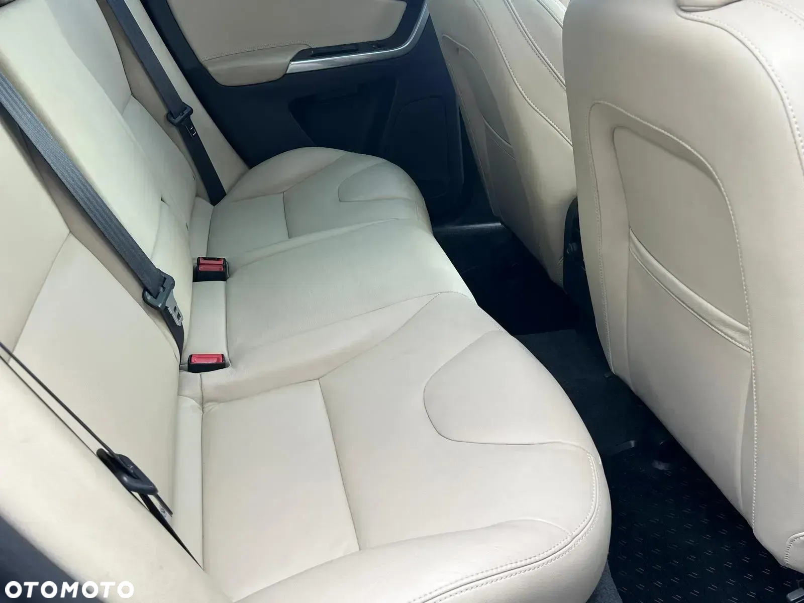 Volvo XC 60 2.4D AWD Summum - 5