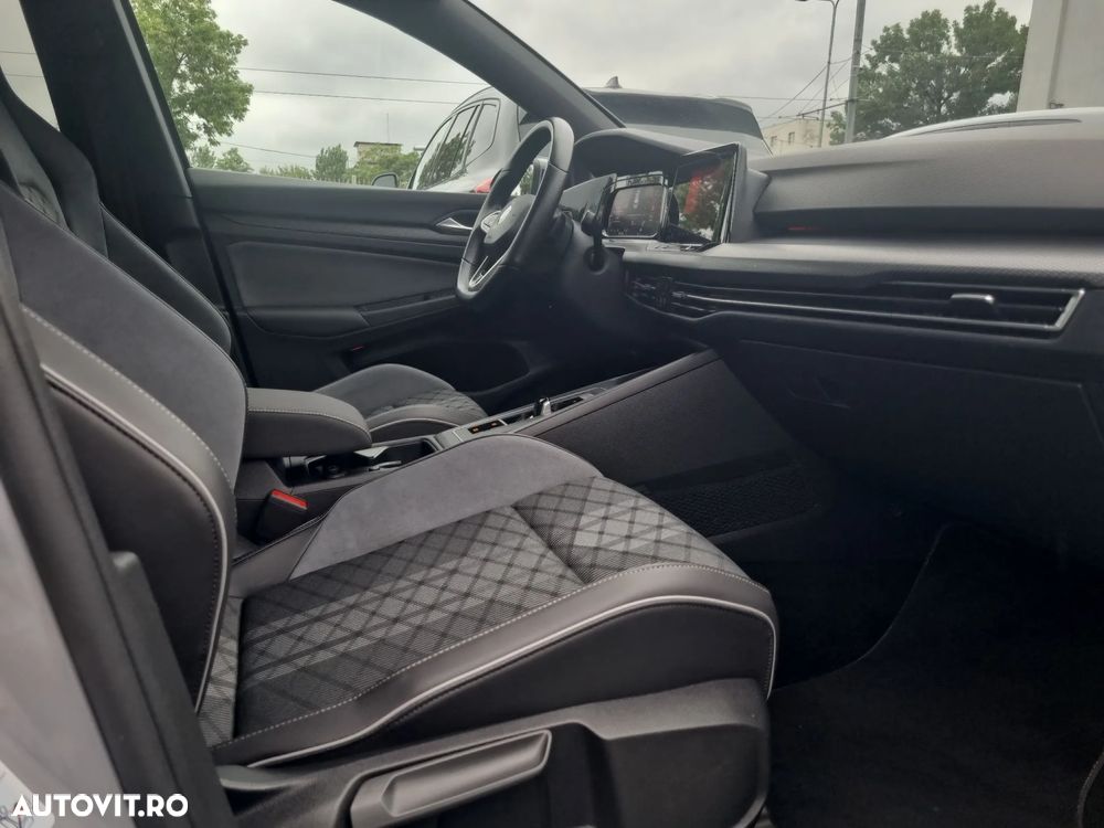 Volkswagen Golf - 12