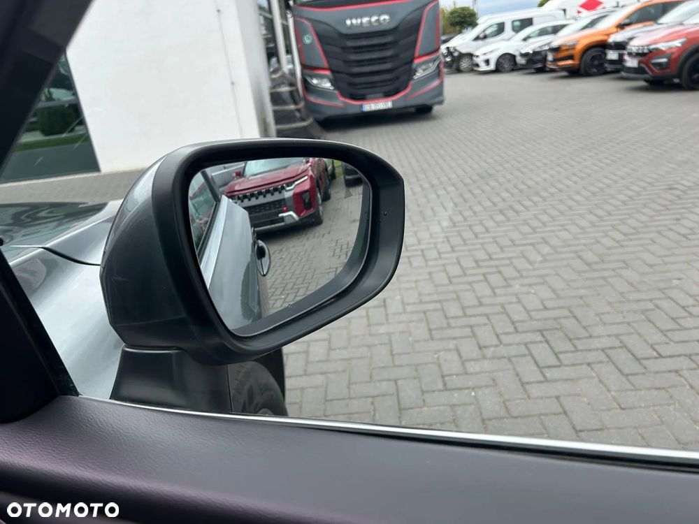 Nissan Qashqai 1.3 DIG-T mHEV N-Connecta Xtronic - 33