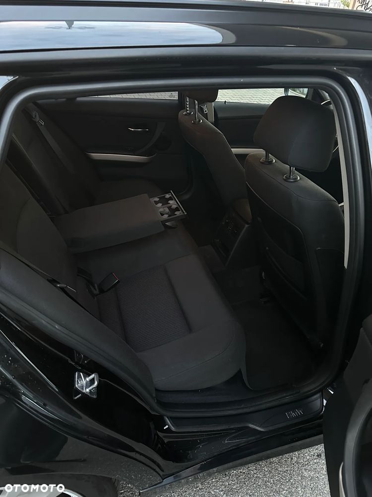 BMW Seria 3 320d Eff.Dynamics - 24