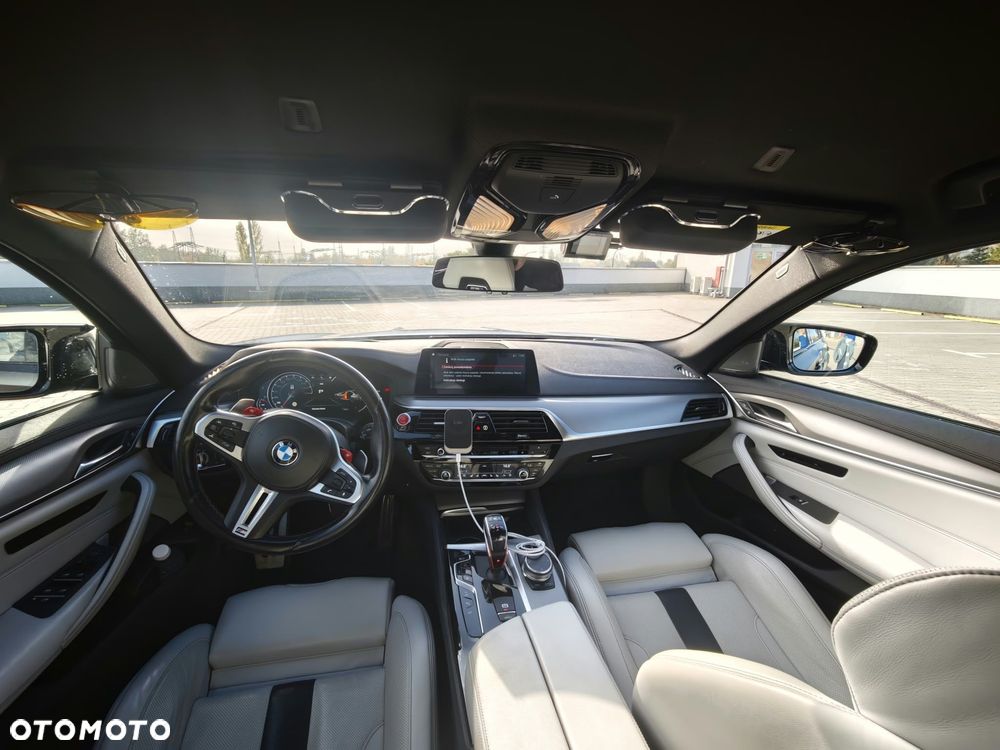BMW M5 Competition - 8
