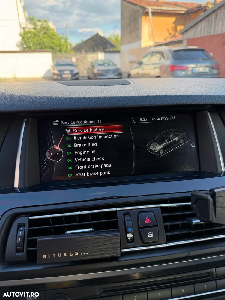 BMW Seria 5 520d Aut. - 9