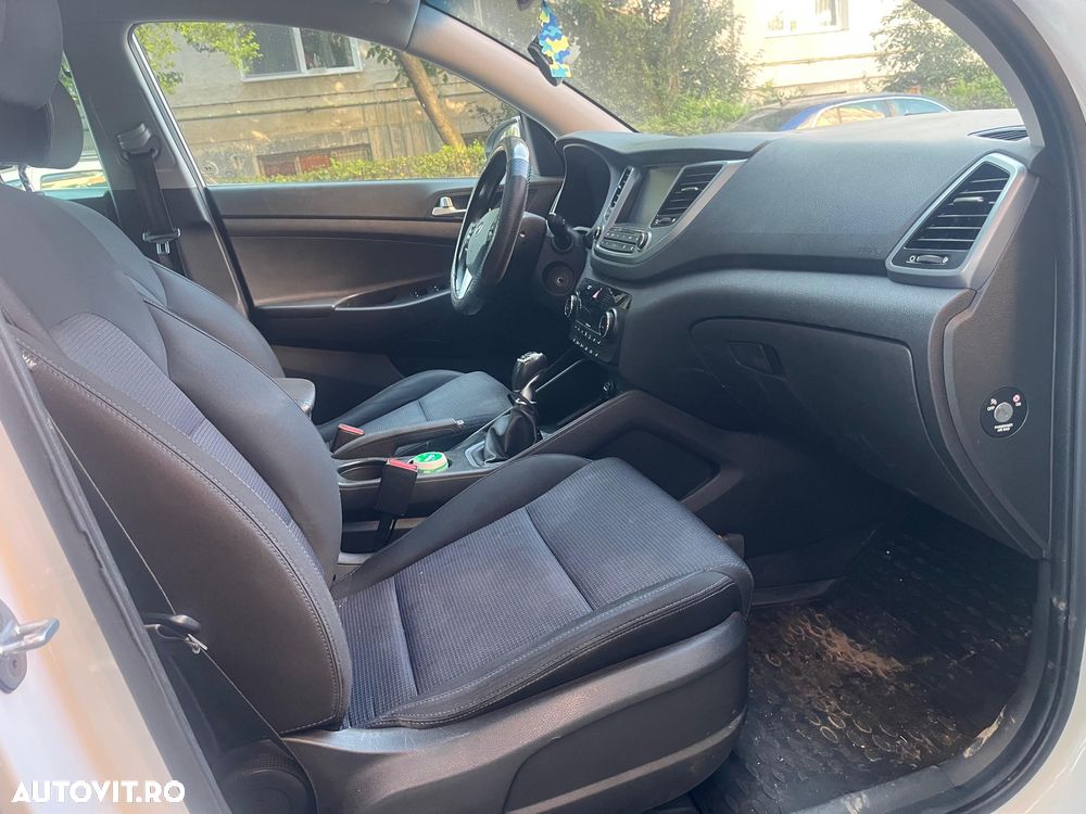 Hyundai Tucson 2.0 CRDI 2WD Style - 8
