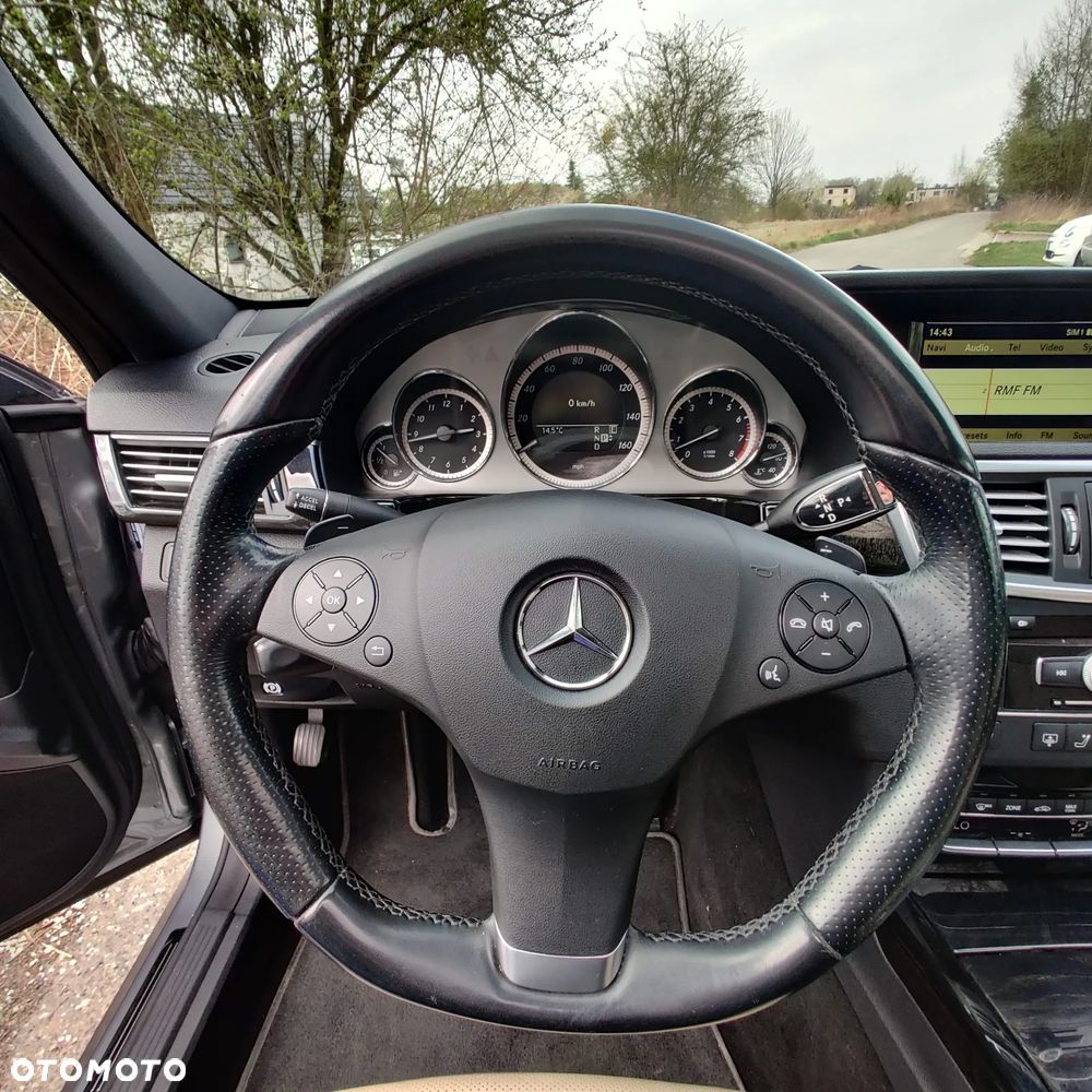 Mercedes-Benz Klasa E - 21