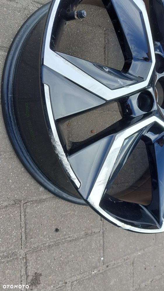 Felga aluminiowa Citroen OE 9833485080 CITROEN C4 3 III 6.5" x 18" 4x100 et26 - 2