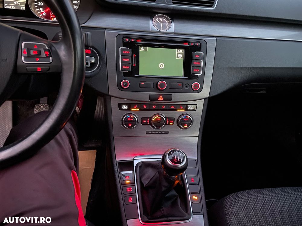 Volkswagen Passat - 21