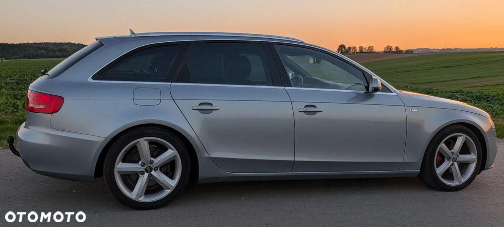 Audi A4 Avant 2010 photo 3