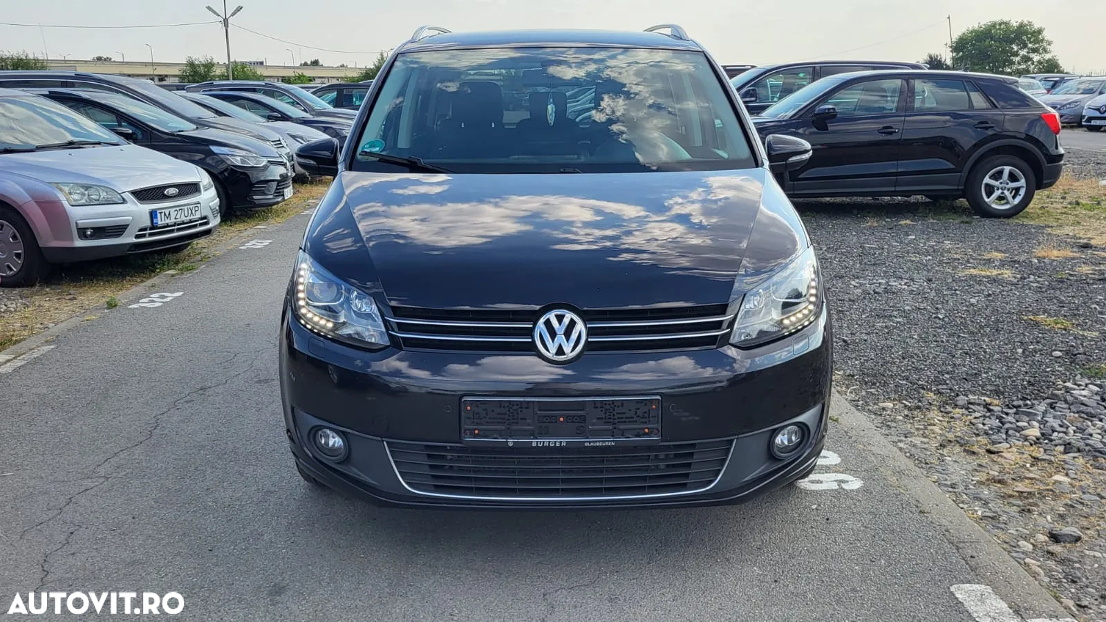 Volkswagen Touran - 12